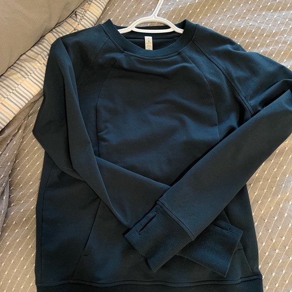 Lululemon Scuba Crew - Picture 2 of 2